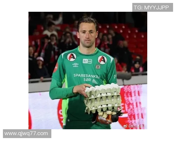 穿十一号秋衣的足球球星如何成为球场上的闪耀明星和球迷心中的偶像