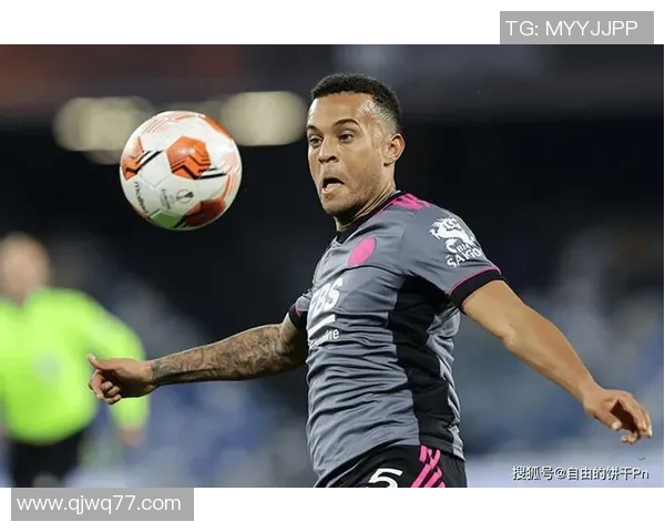 未来足球星辰：科幻世界中的传奇球员与虚拟赛场争锋之战